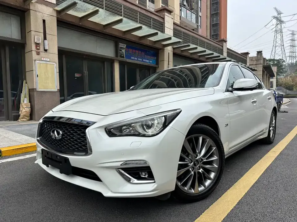 Infiniti Q50L