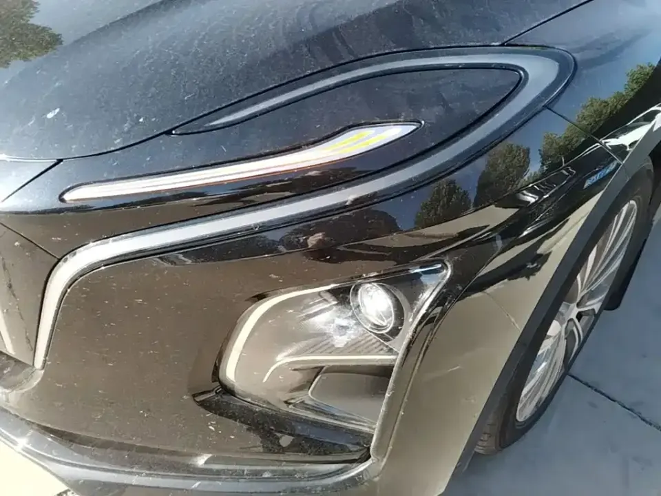 Hongqi Hongqi E-QM5