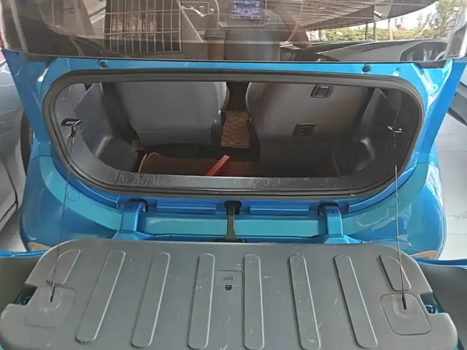 Baojun E200