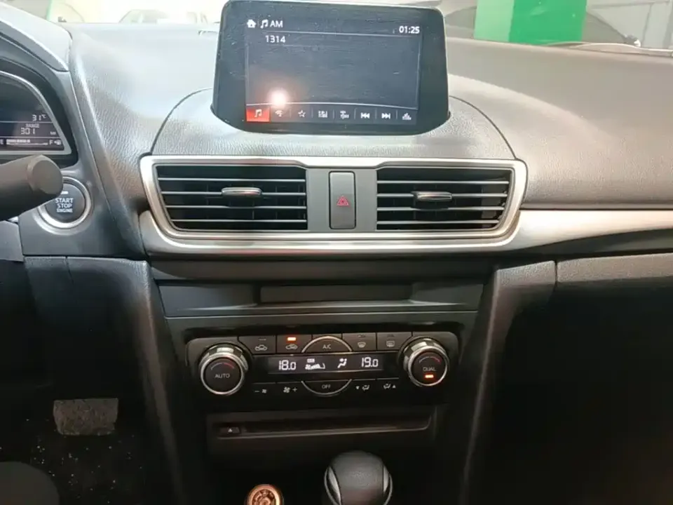 Mazda 3 Axela