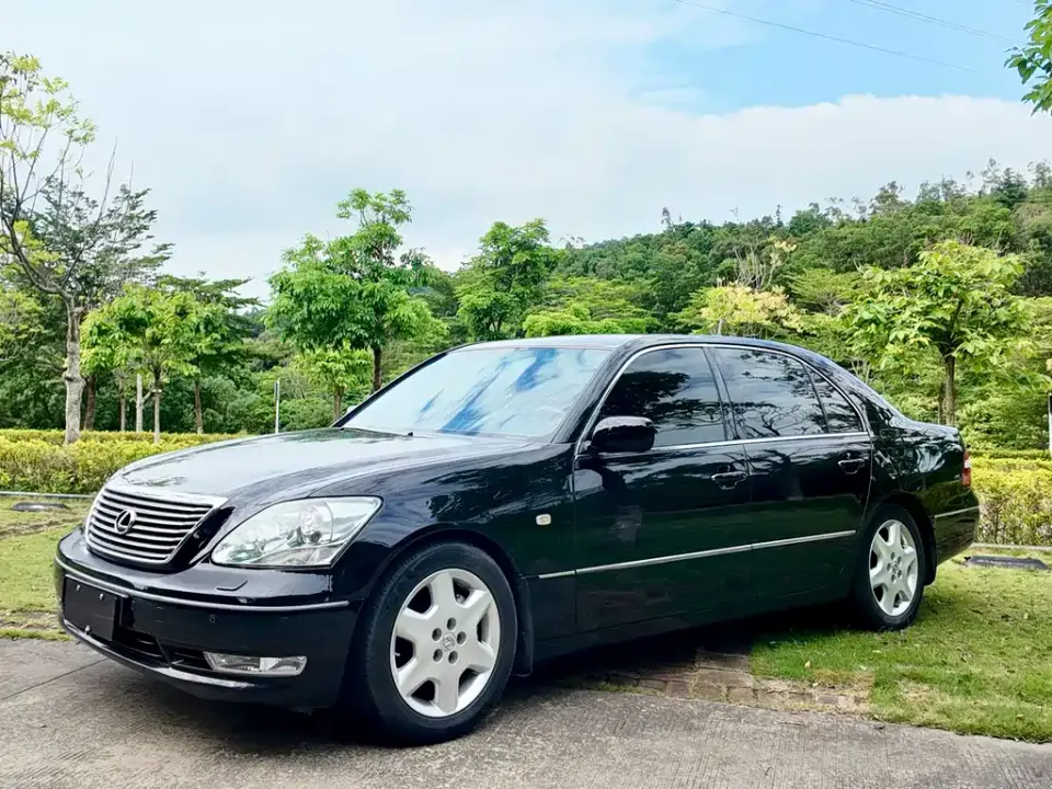 Lexus LS