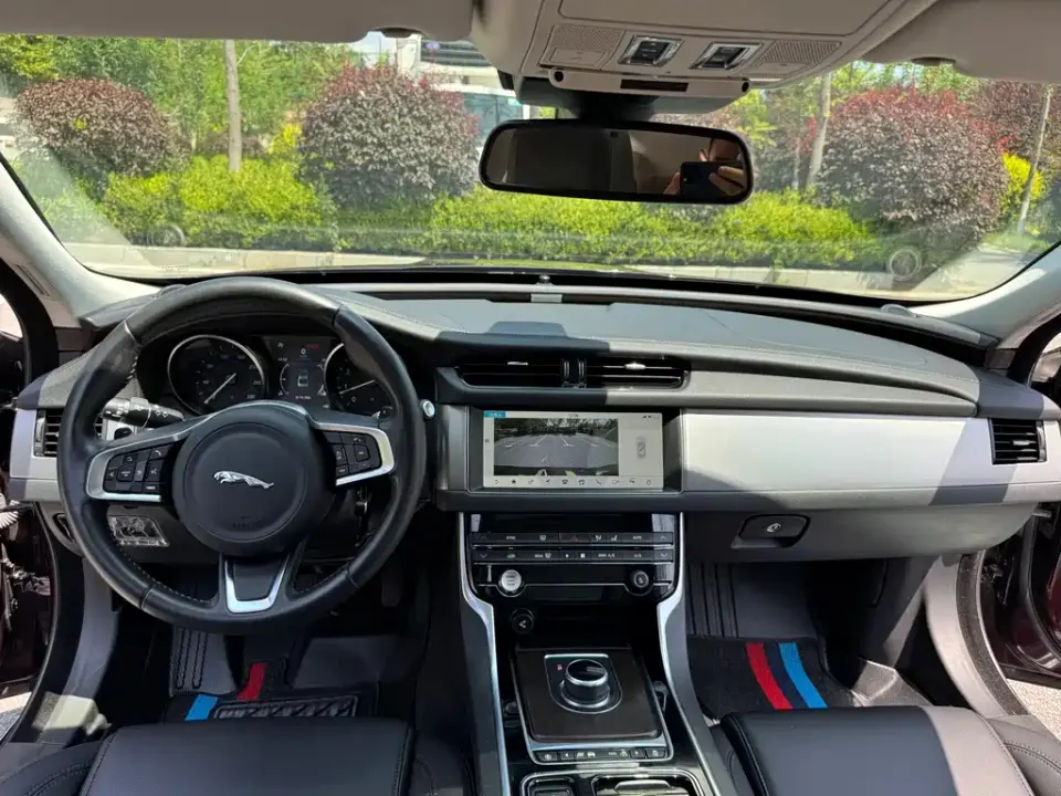 Jaguar XFL