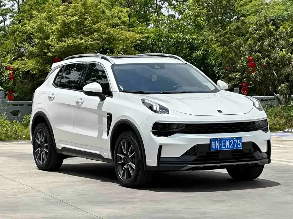Lynk & Co 01