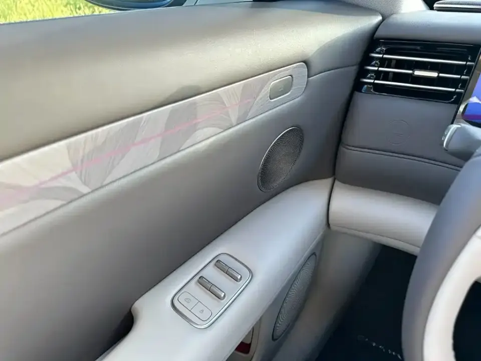 IM Motors IM LS6