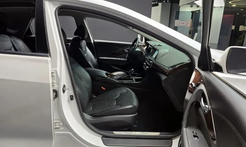 Hyundai Aslan