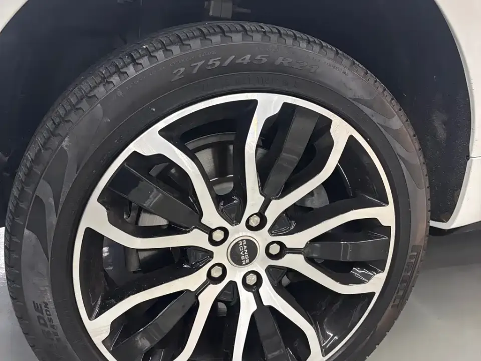 Land Rover Sport