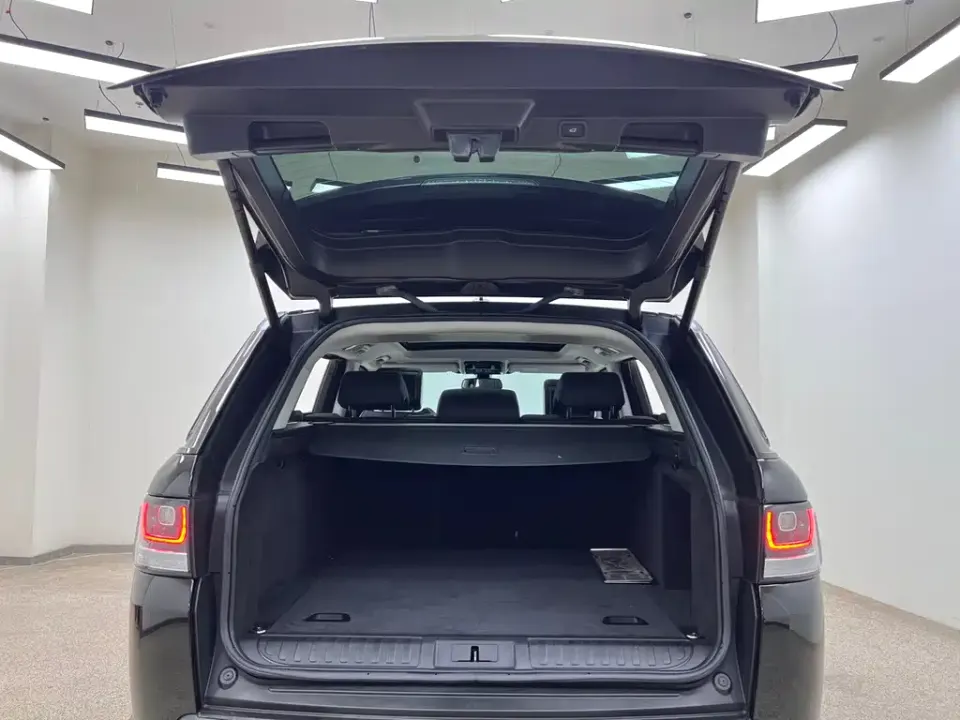 Land Rover Sport