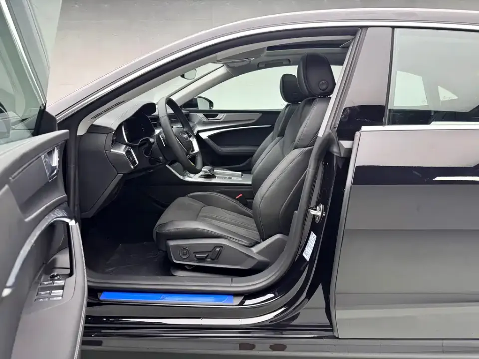 Audi A7L