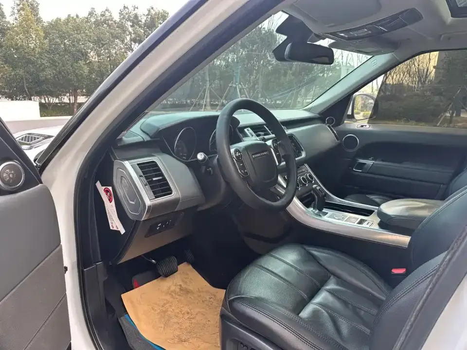Land Rover Sport