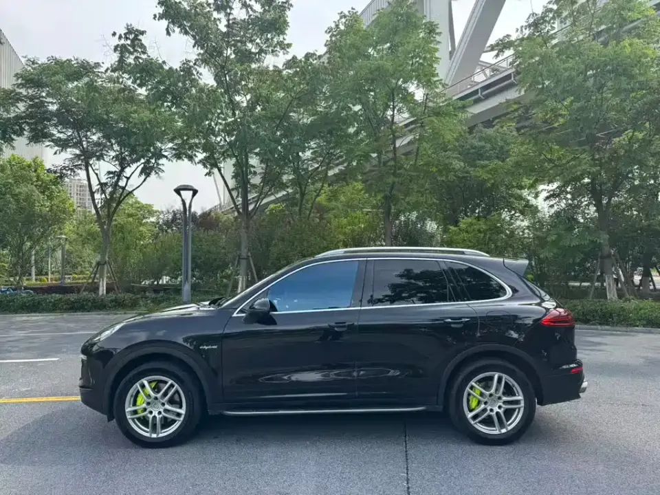 Porsche Cayenne Hybrid