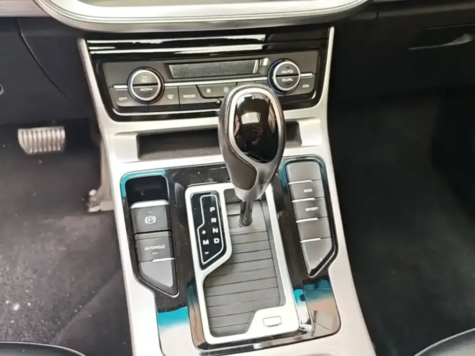 Geely Emgrand GS