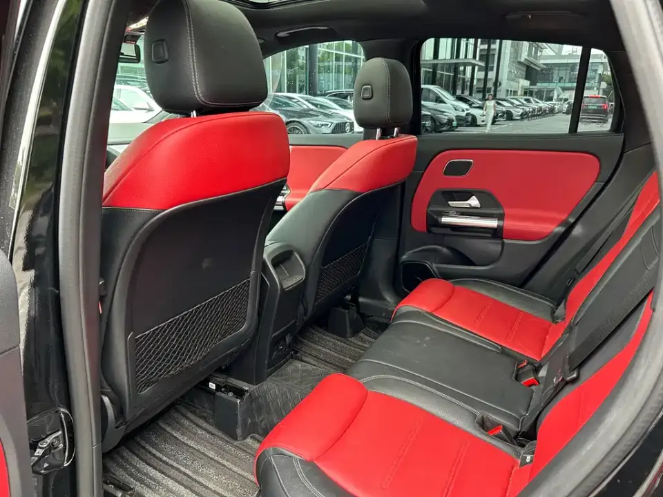 Mercedes-Benz GLA AMG