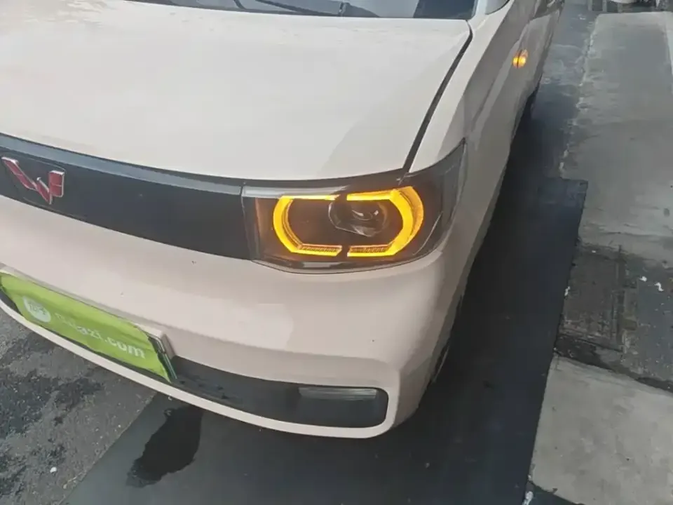 Wuling MINIEV