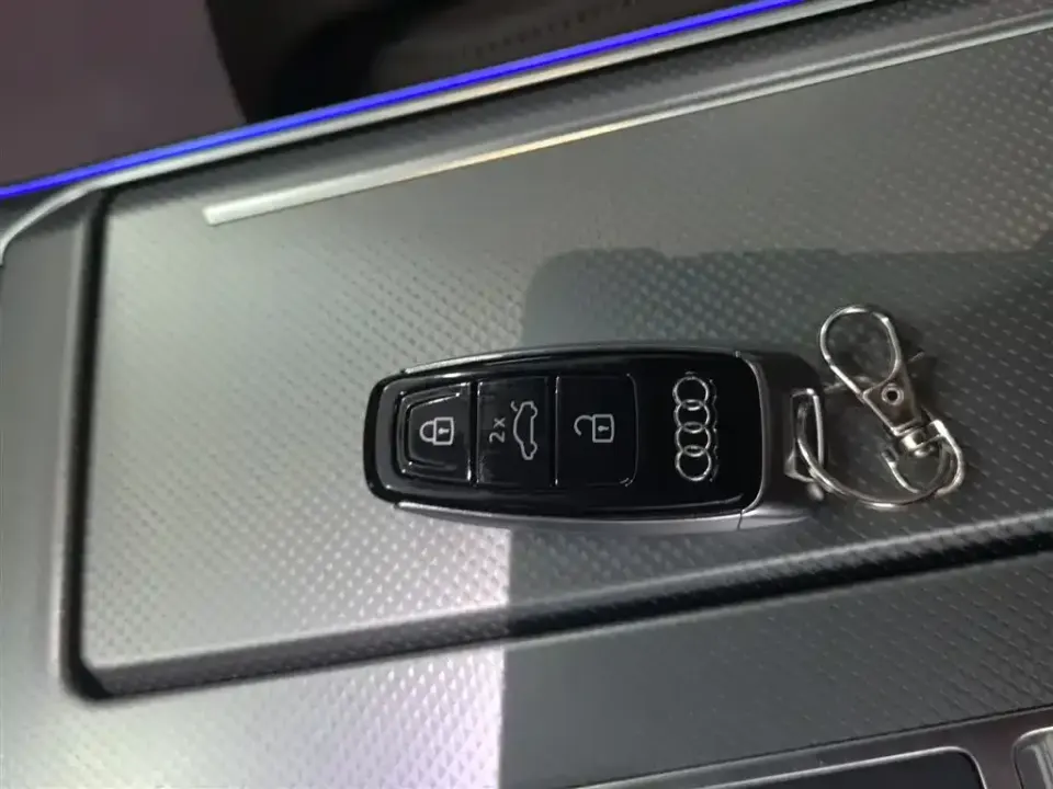 Audi A7L