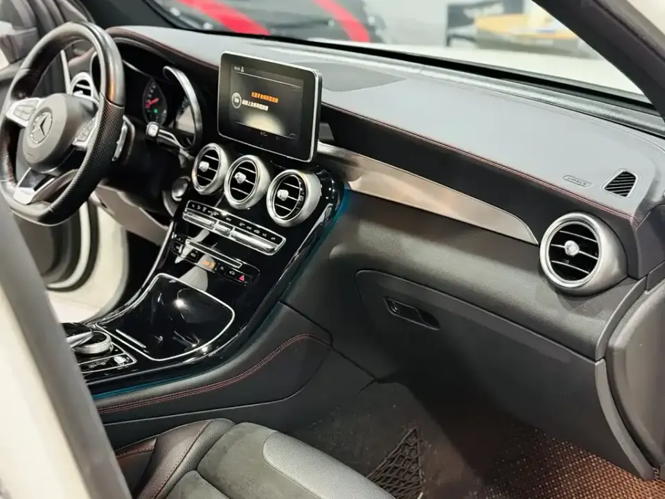 Mercedes-Benz GLC AMG