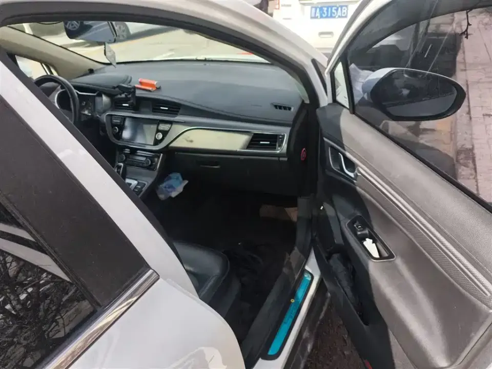 Geely Emgrand GS