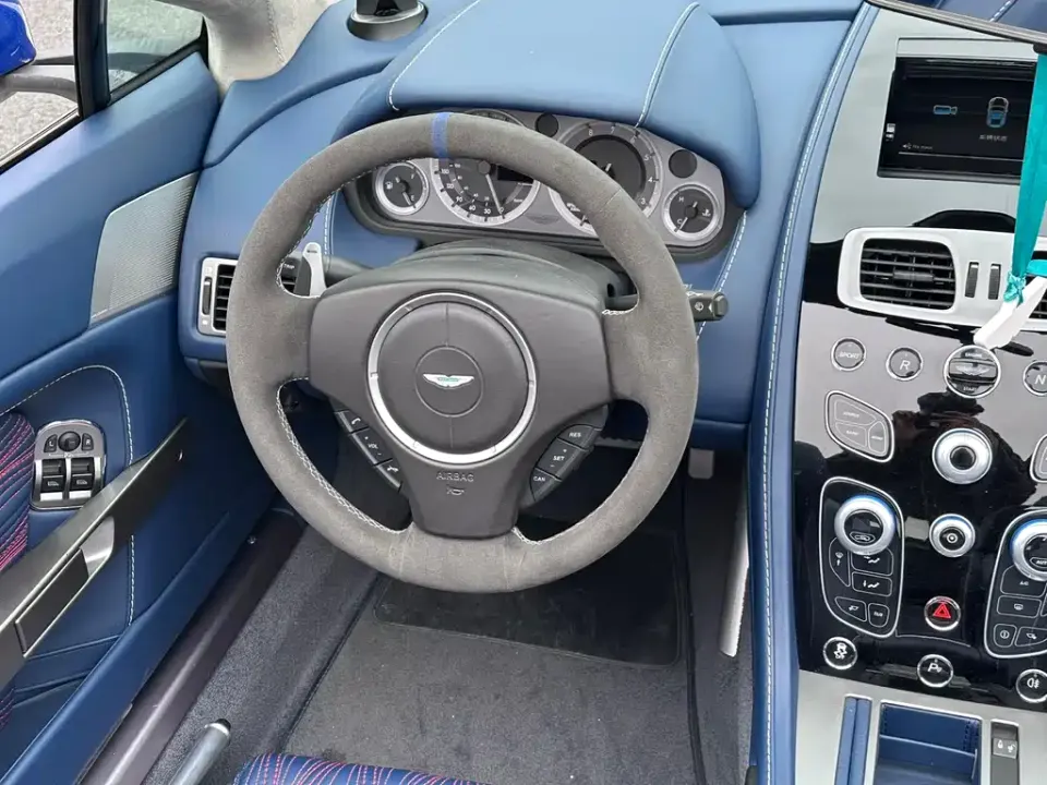 Aston Martin V8 Vantage