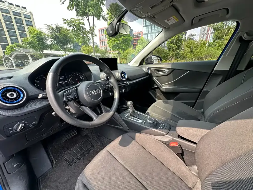 Audi Q2L