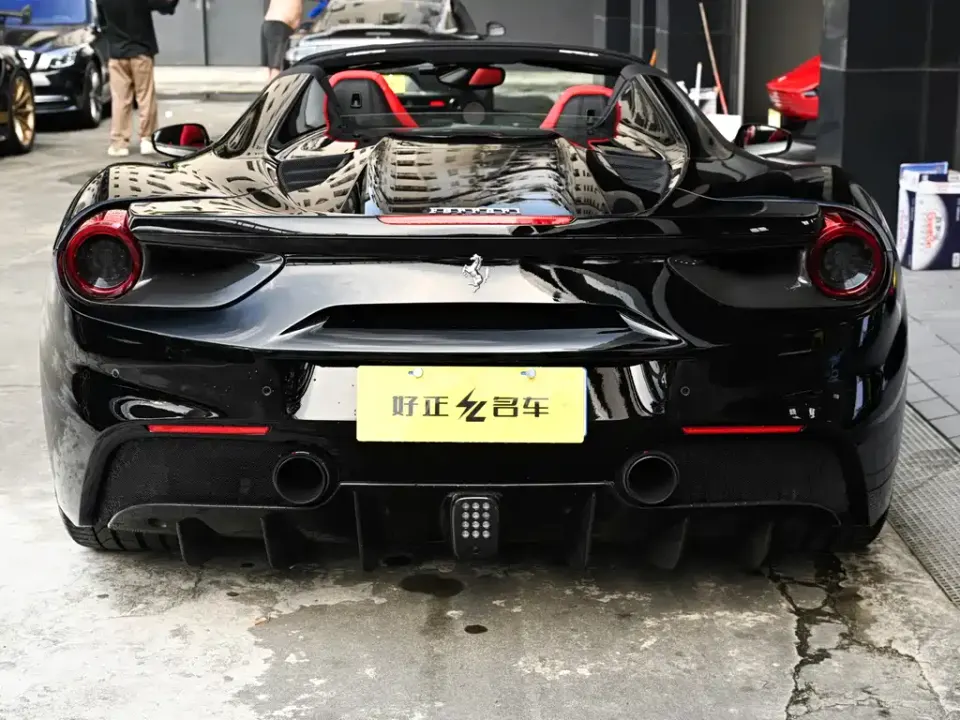 Ferrari 488
