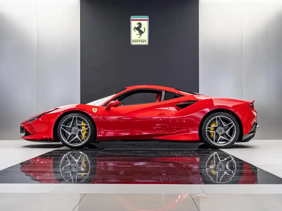 Ferrari F8
