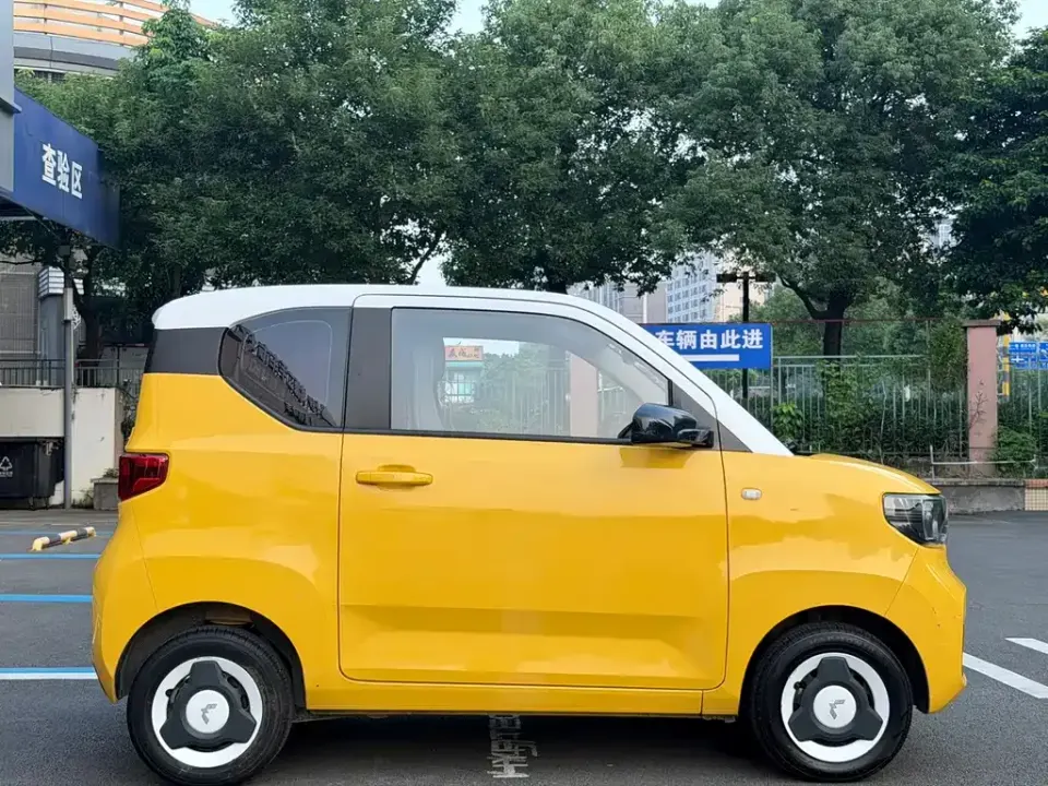 Wuling MINIEV