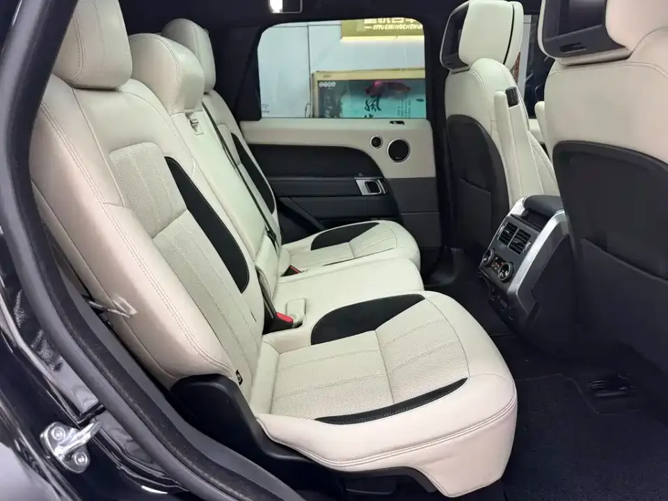 Land Rover Sport