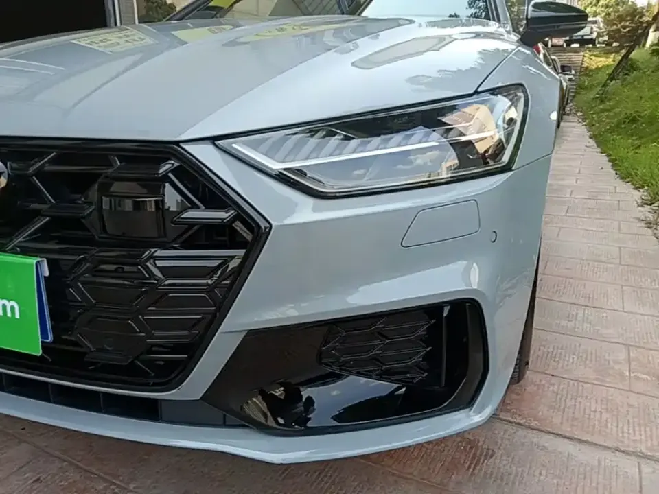 Audi A7L