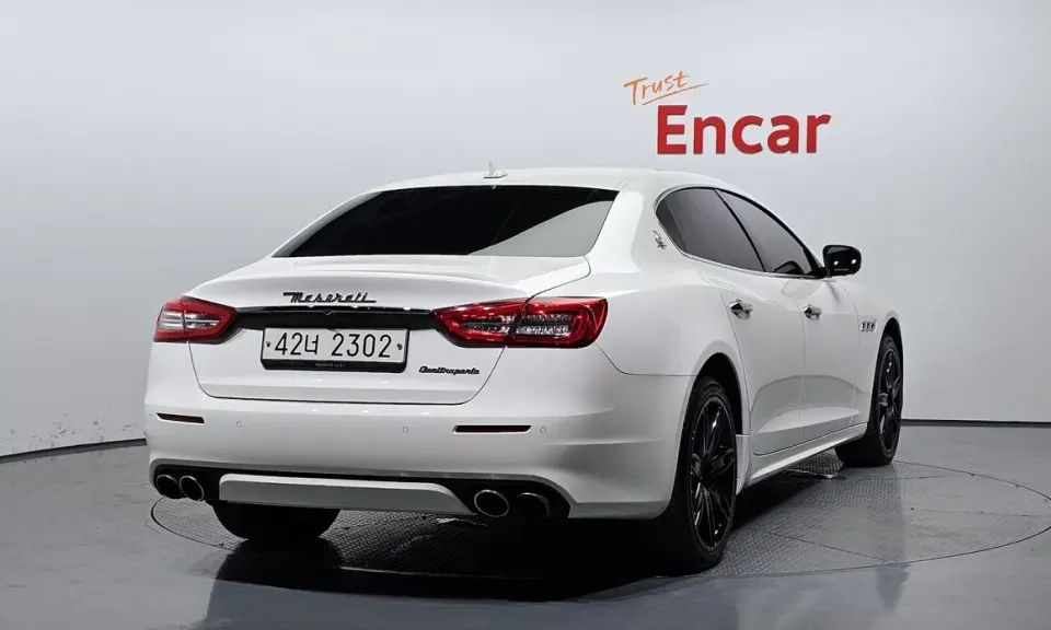 Maserati Quattroporte