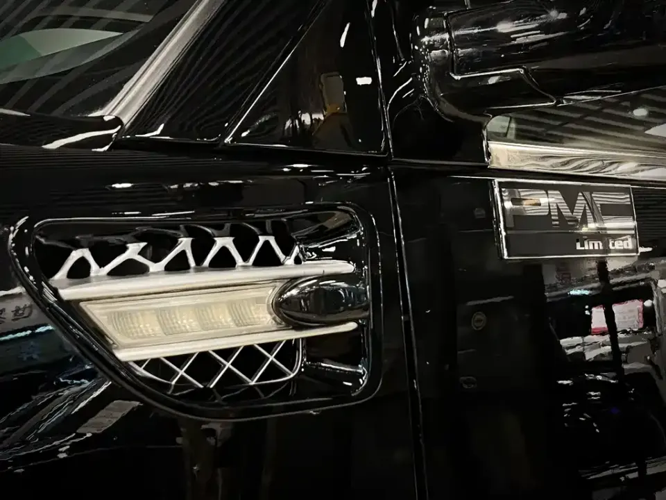 GMC Savana
