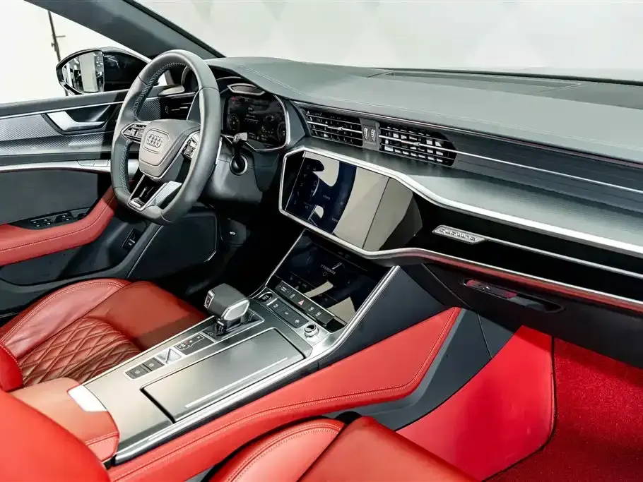 Audi A7L