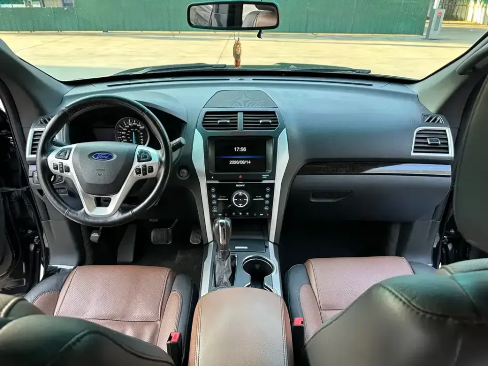 Ford Explorer (Import)