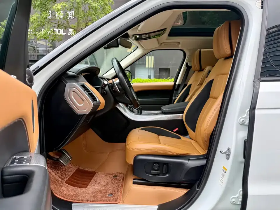 Land Rover Sport