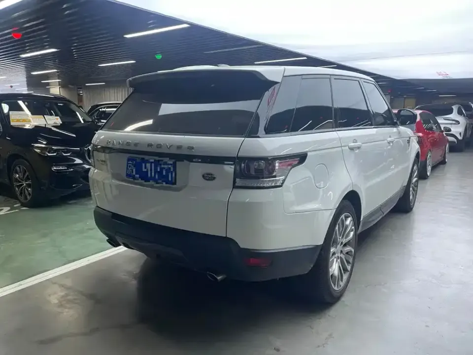 Land Rover Sport