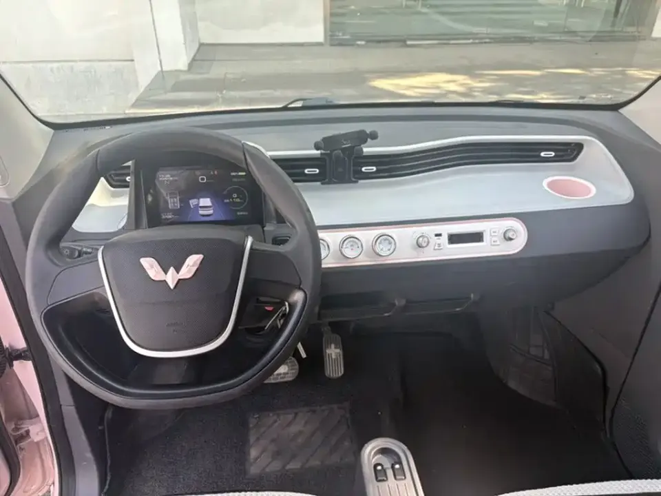 Wuling MINIEV