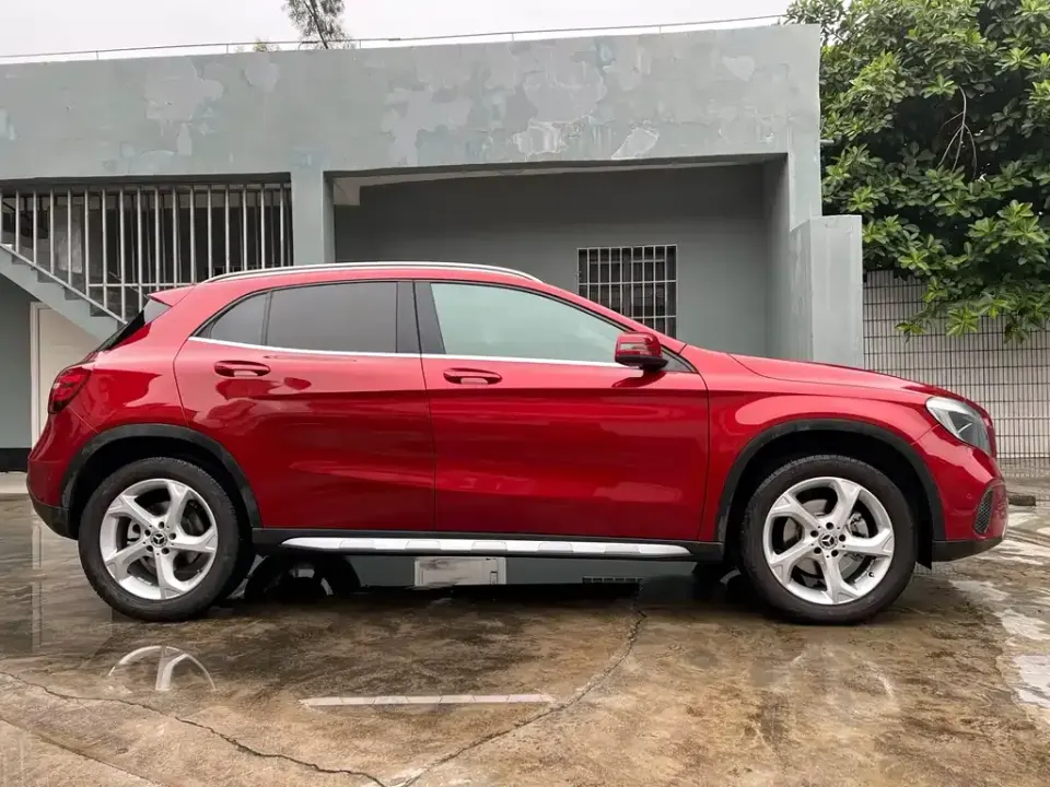 Mercedes-Benz GLA