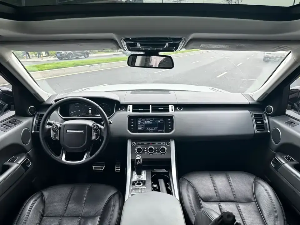 Land Rover Sport
