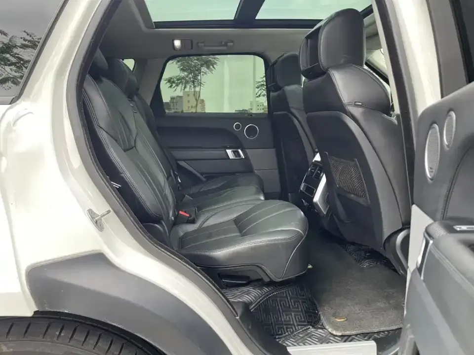 Land Rover Sport