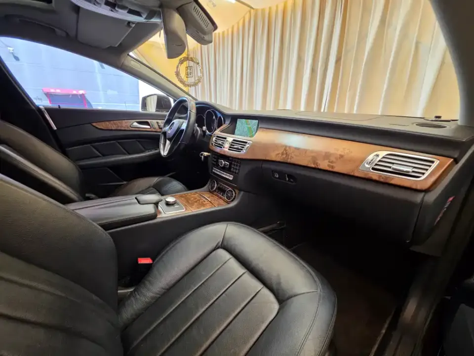Mercedes-Benz CLS