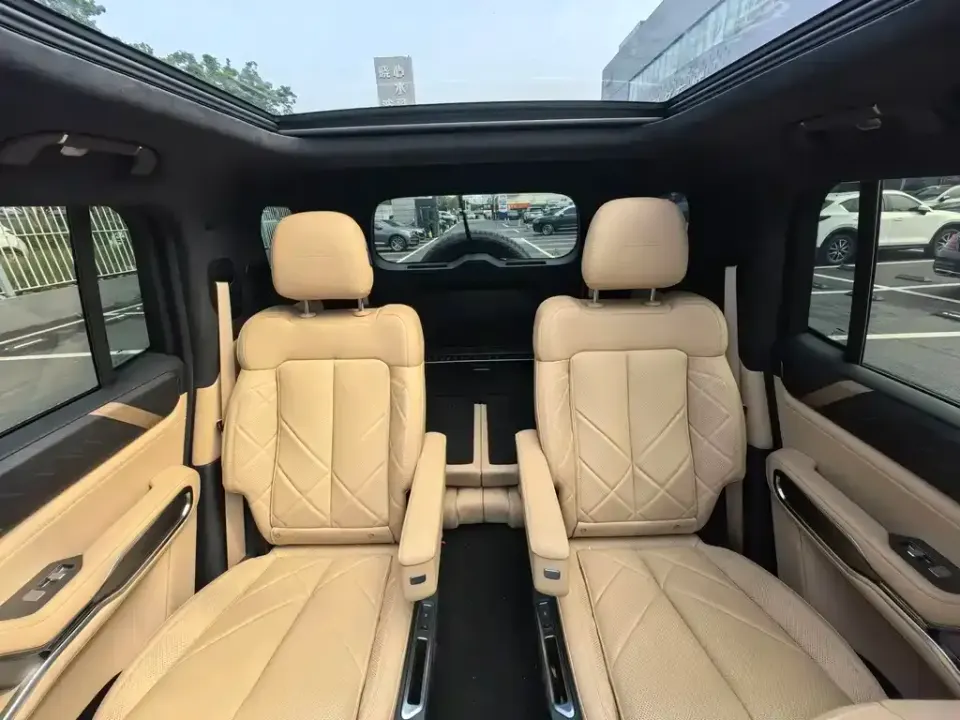 Fang Cheng Bao Leopard 8