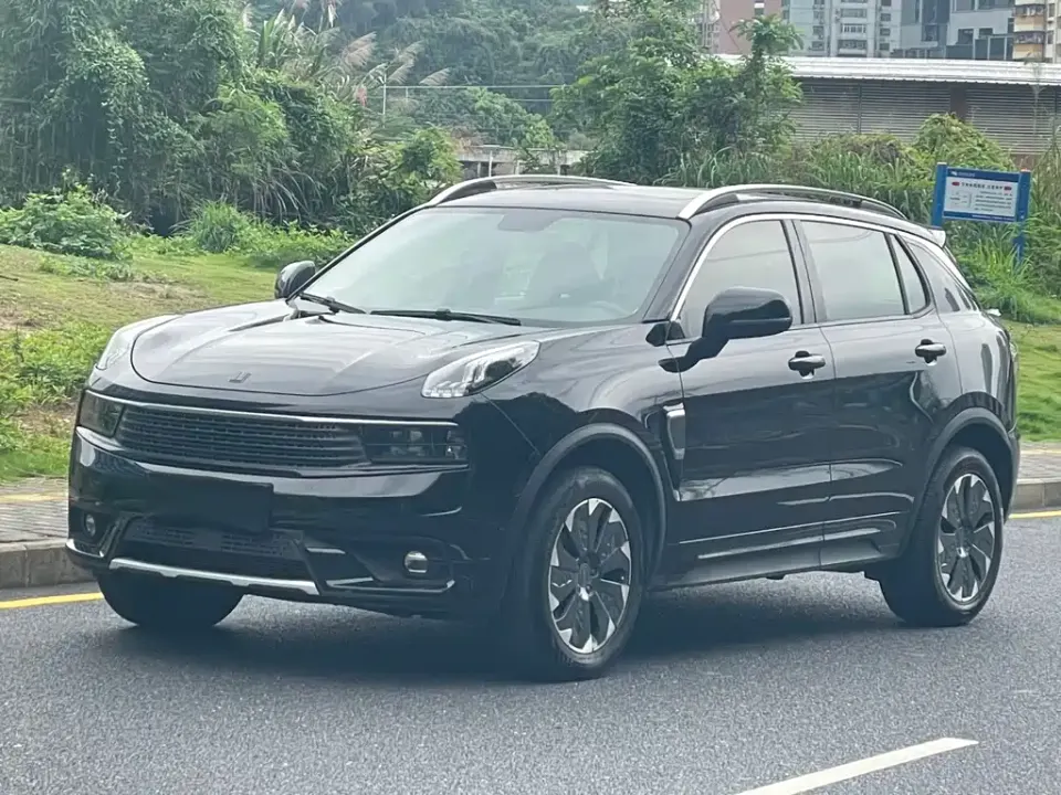 Lynk & Co 01 EM-P
