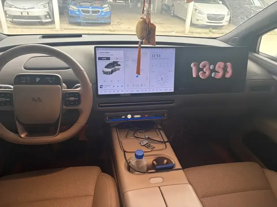 Li Li i6