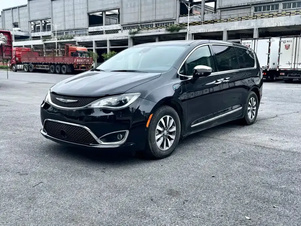Chrysler Grand Voyager PHEV (Import)