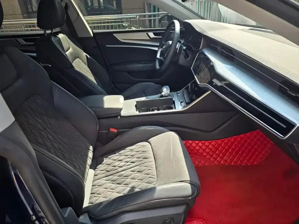Audi A7L