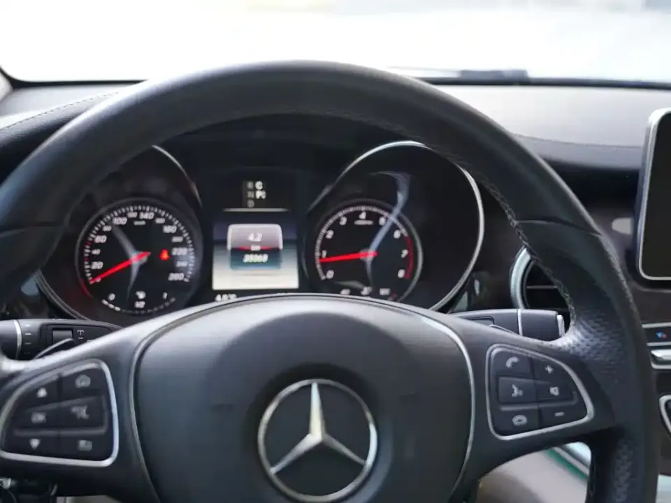 Mercedes-Benz V-Class