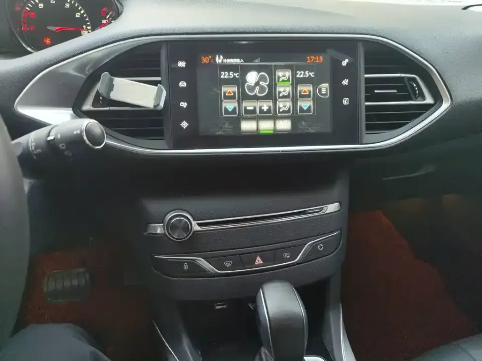 Peugeot 308S