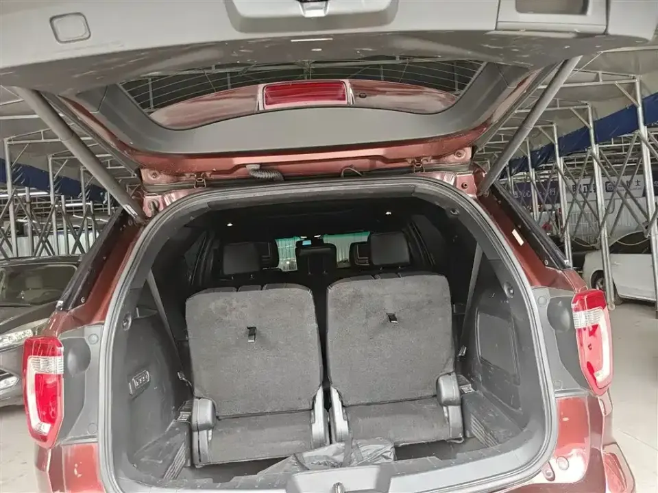 Ford Explorer (Import)
