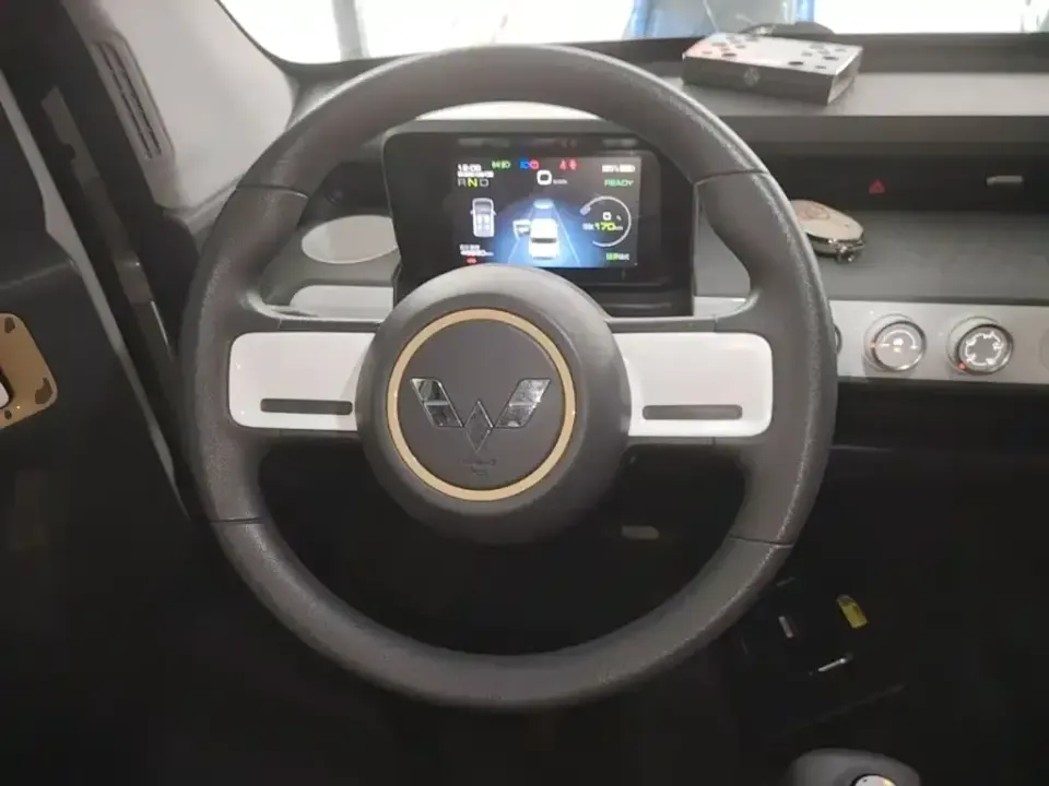 Wuling MINIEV