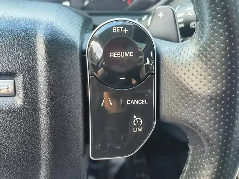 Land Rover Velar