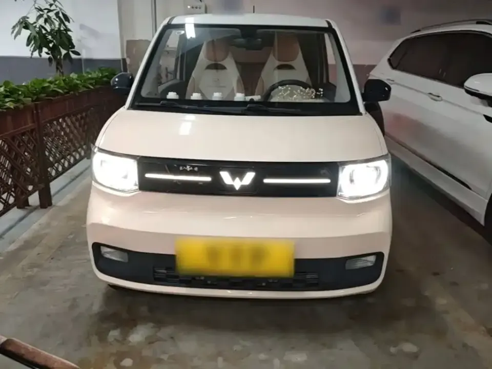 Wuling MINIEV