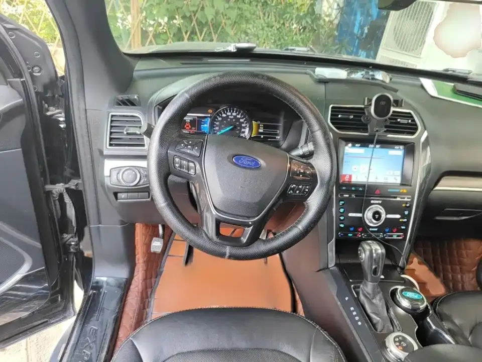 Ford Explorer (Import)